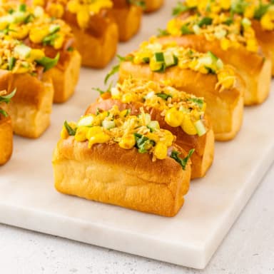 Мини хот-дог с колбаской