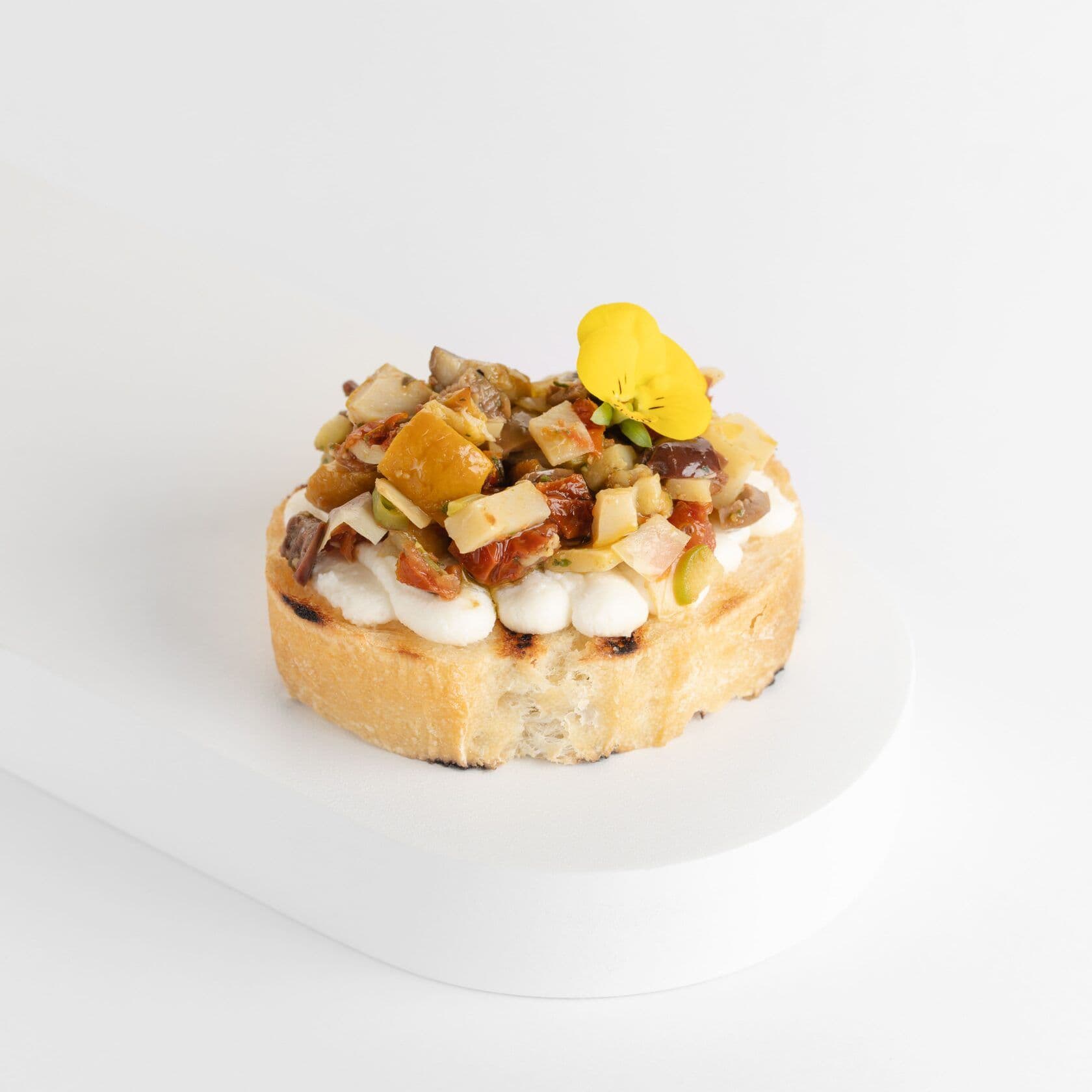 Брускетта с артишоком