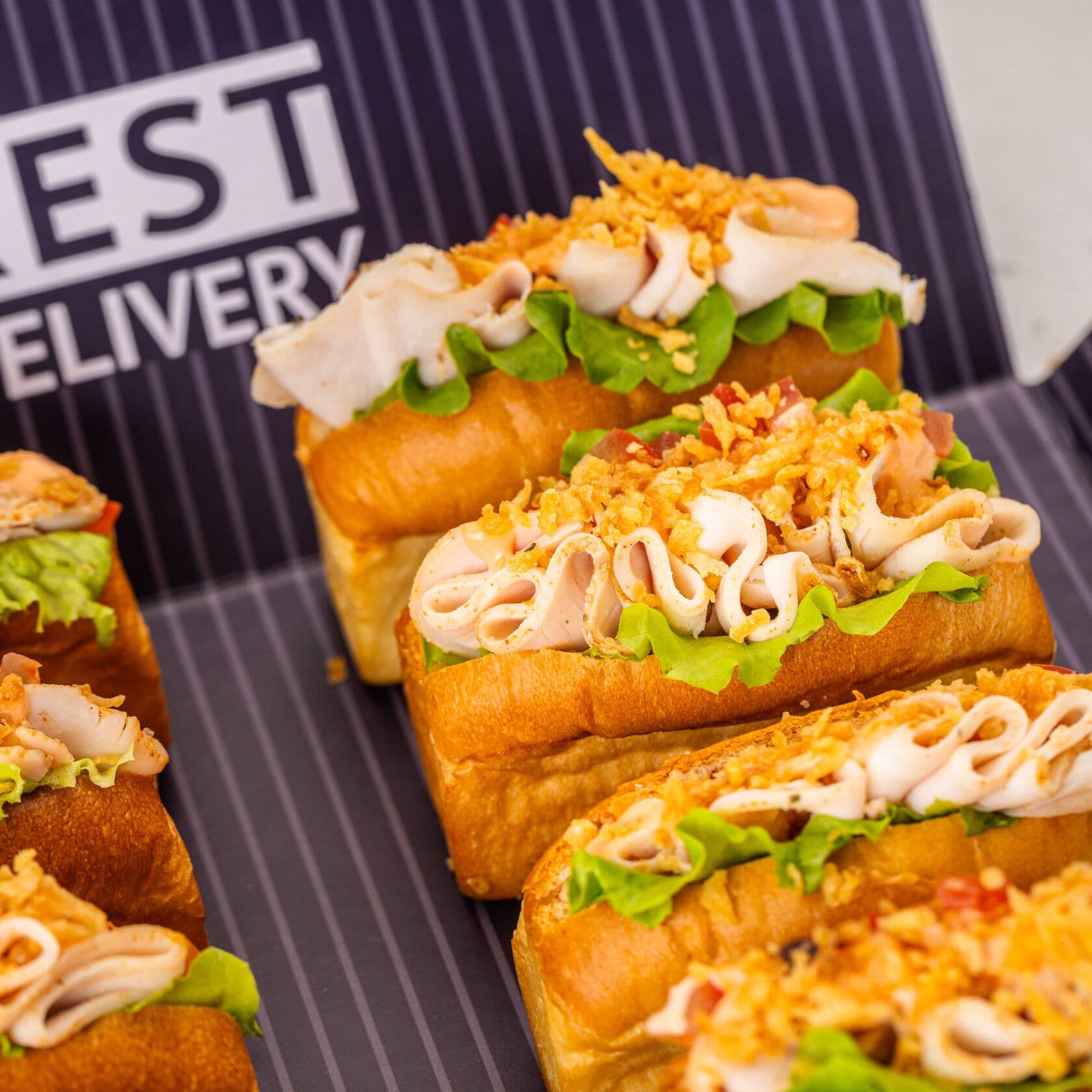 Мини хот-дог с курицей