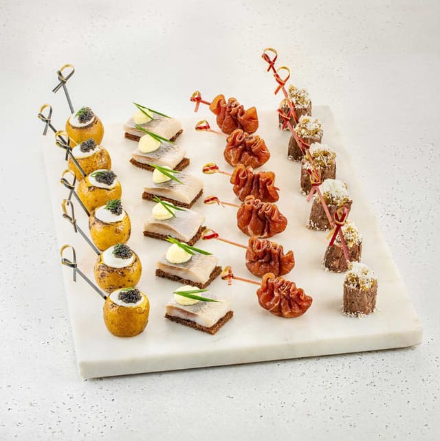 Сет канапе с русскими деликатесами