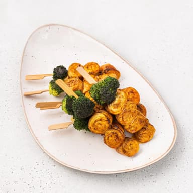 Куриный рулет в беконе с брокколи