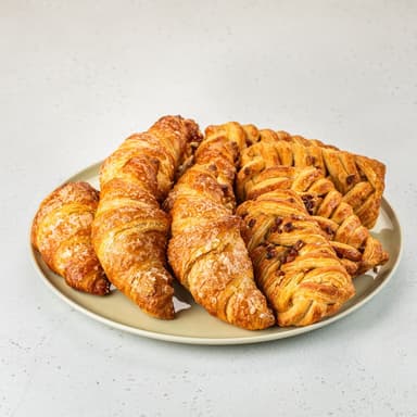 Сет круассанов и косичек