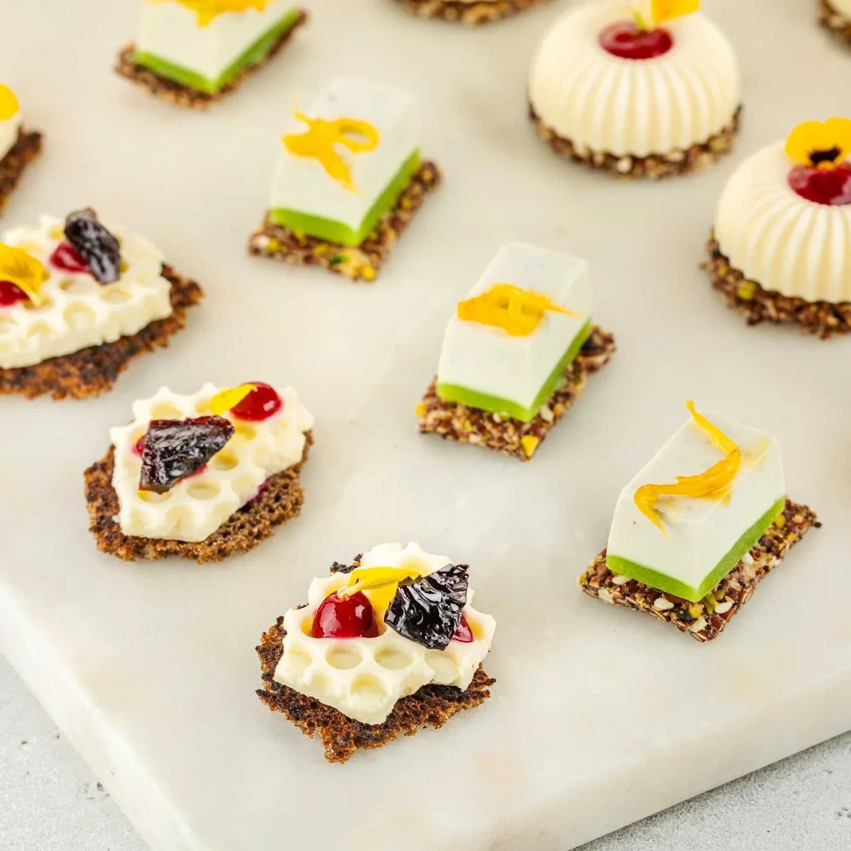 Сет канапе с благородными сырами