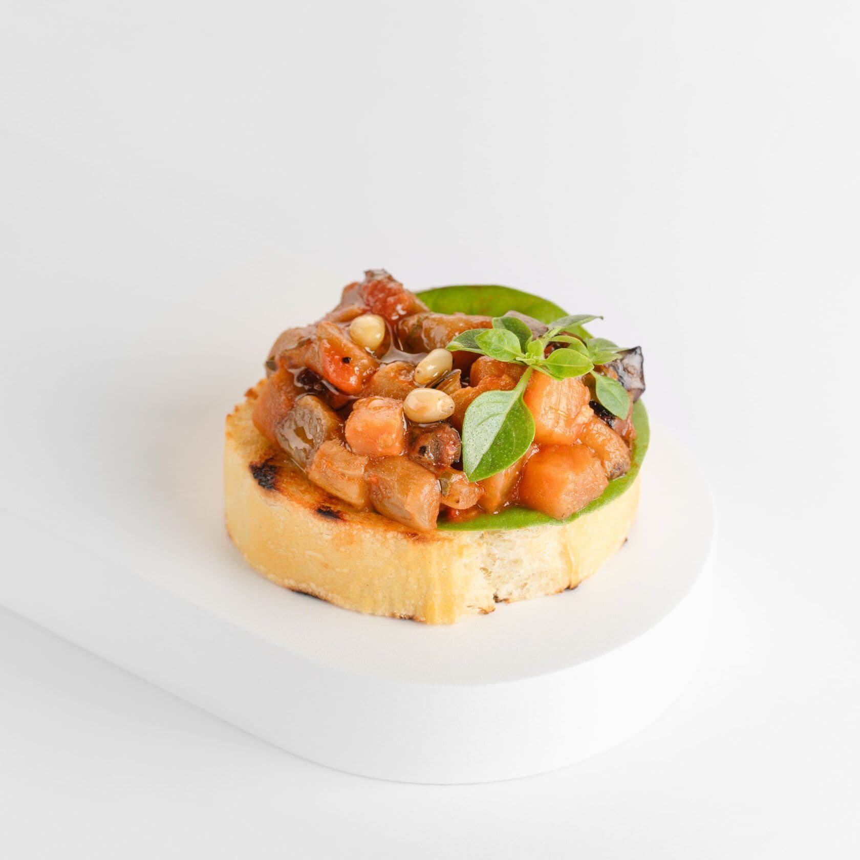 Брускетта с бабагануш