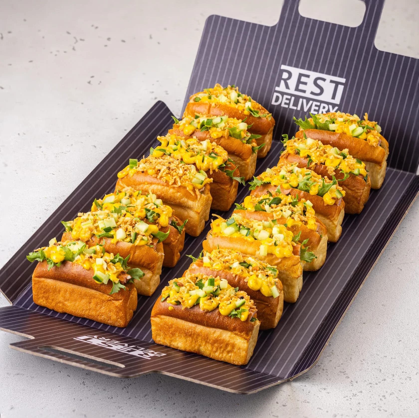 Мини хот-дог с колбаской