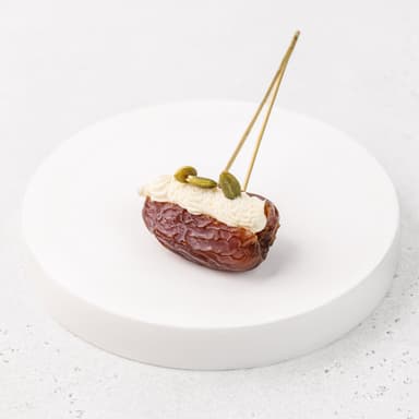 Финик королевский с рикоттой и семенем тыквы 