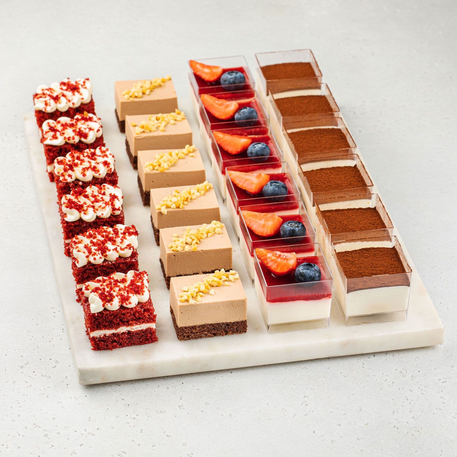 Набор мини-пирожных