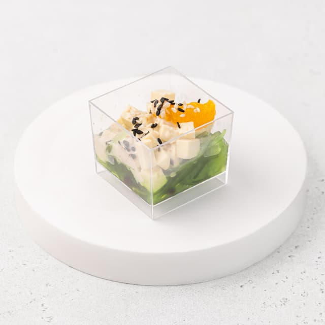 Тофу на подушке из чуки с кунжутом и мандарином 