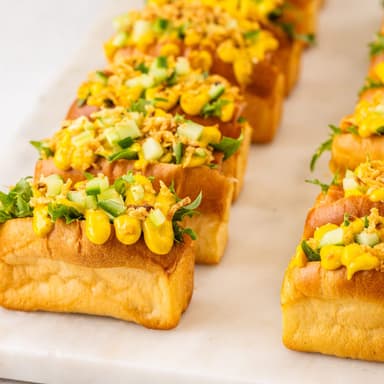 Мини хот-дог с колбаской