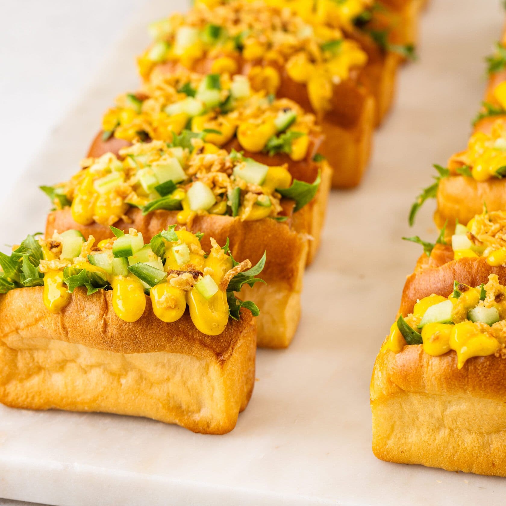 Мини хот-дог с колбаской