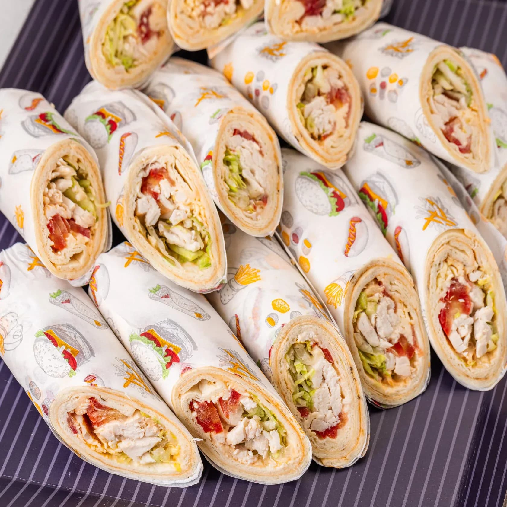 Сет роллов с курицей