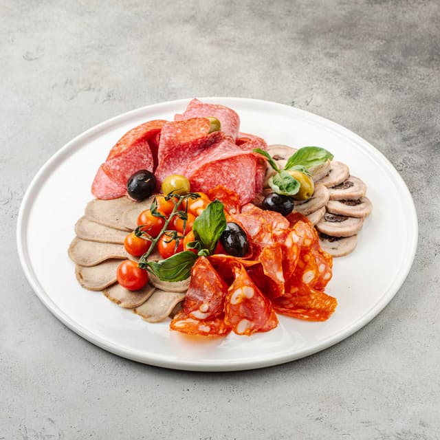 Сет мясных деликатесов