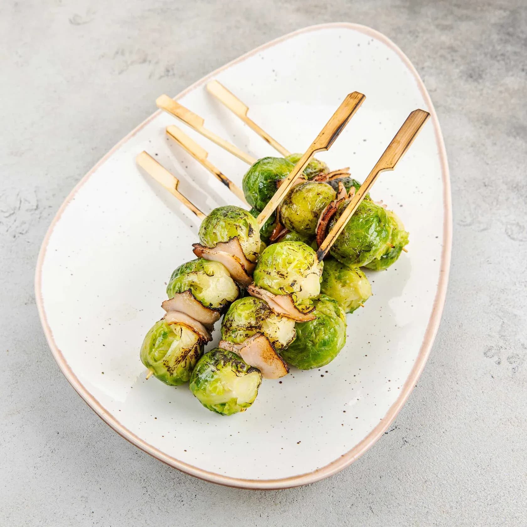 Брюссельская капуста с беконом