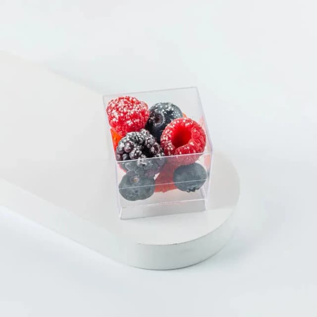 Ассорти свежих отборных ягод