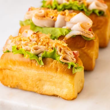 Мини хот-дог с курицей