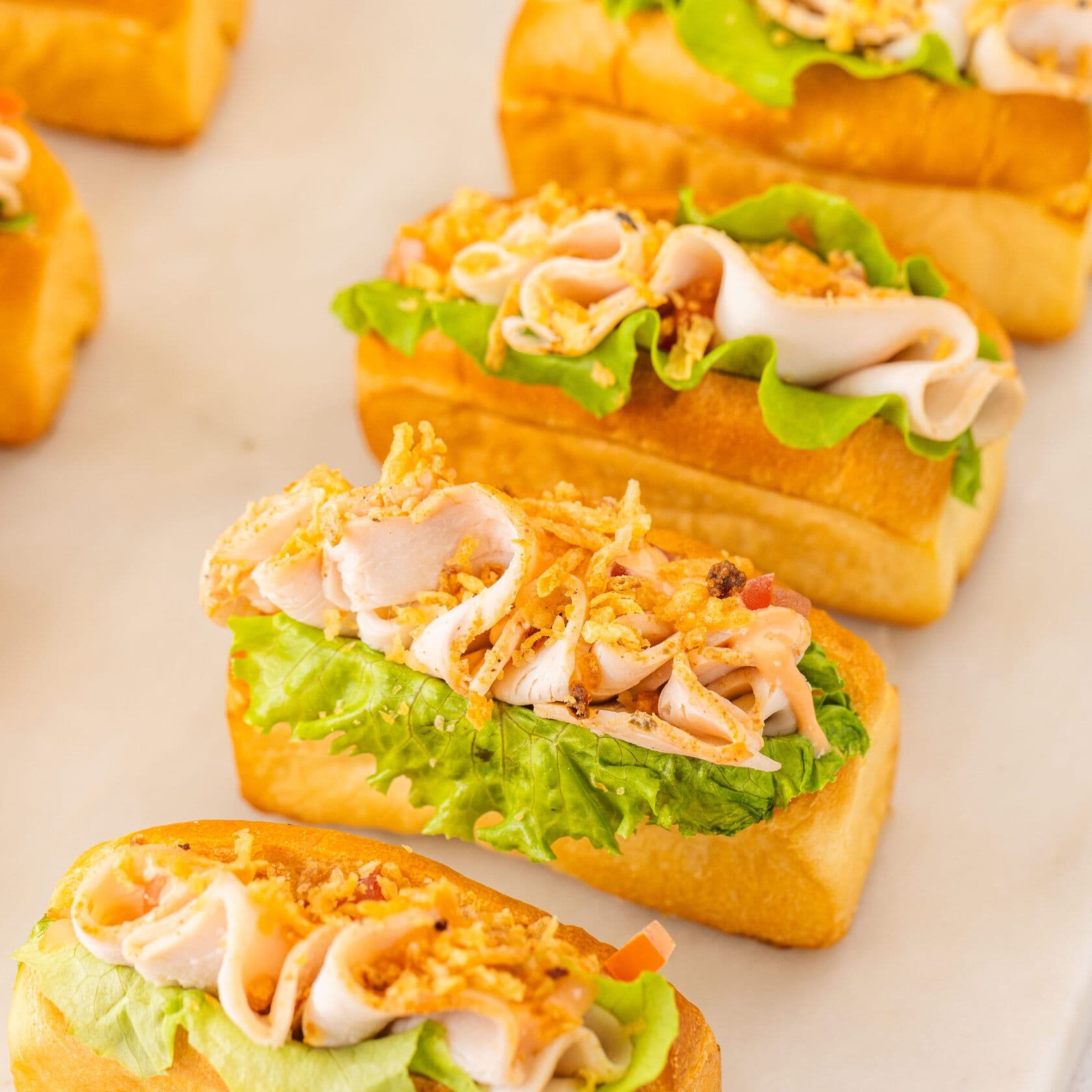 Мини хот-дог с курицей