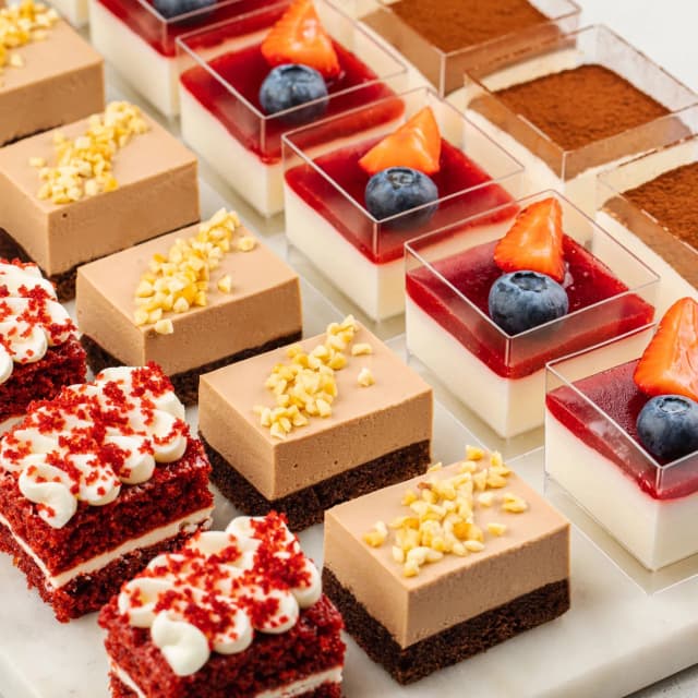 Набор мини-пирожных