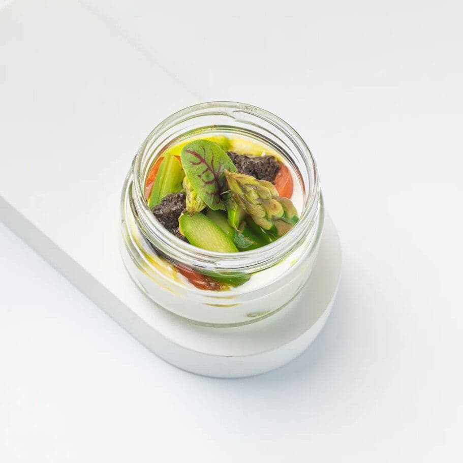 Салат со спаржей