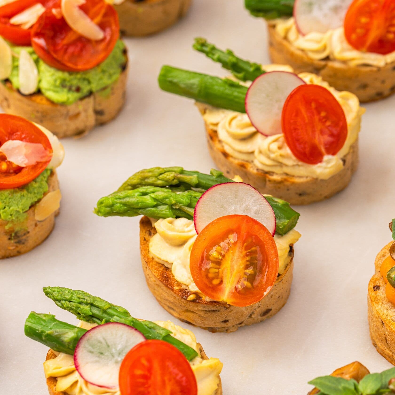 Сет вегетарианских брускетт №2