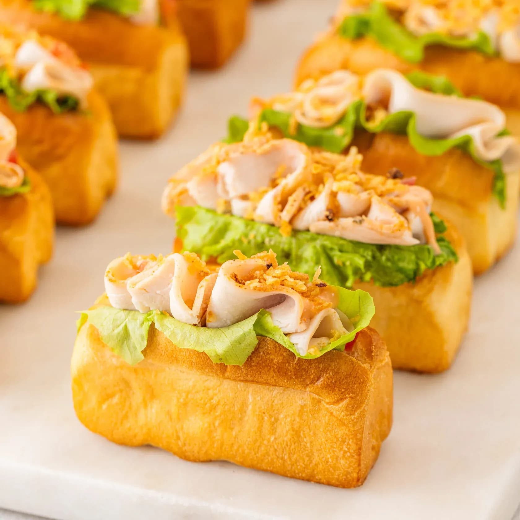 Мини хот-дог с курицей