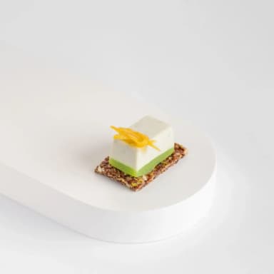 Пате из горгонзолы с зеленым яблоком