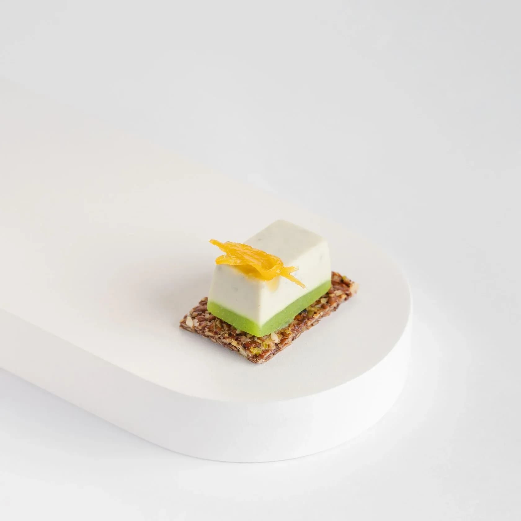 Пате из горгонзолы с зеленым яблоком