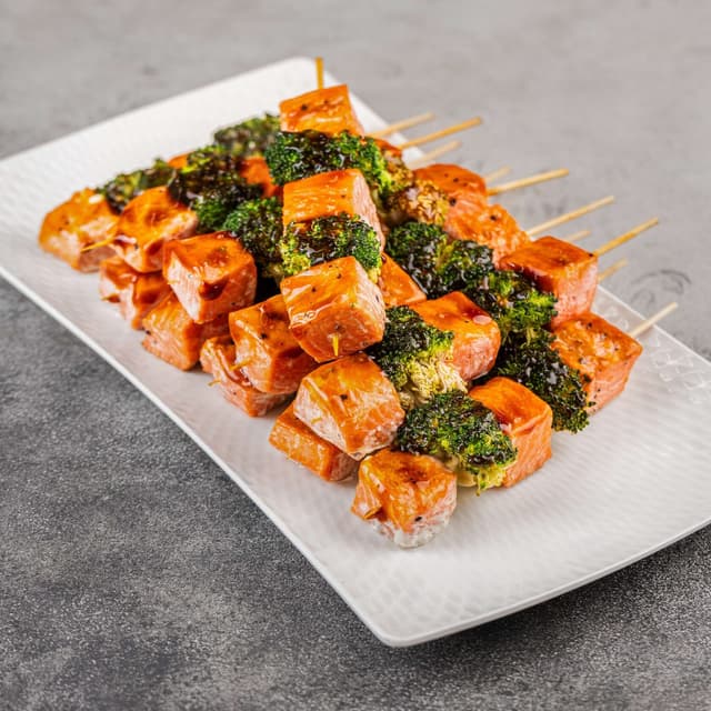 Лосось в соусе унаги с брокколи