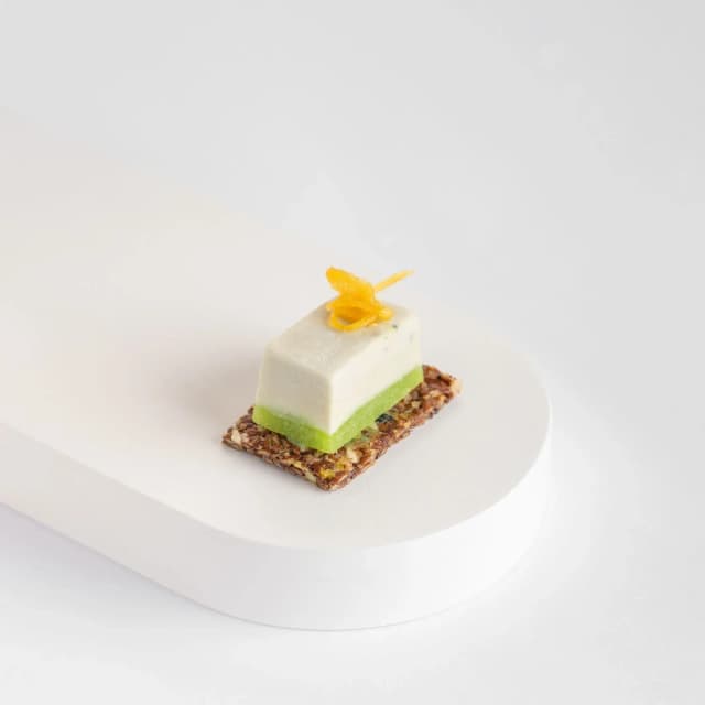 Пате из горгонзолы с зеленым яблоком