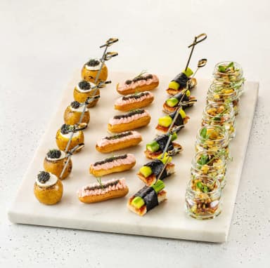 Сет нежных закусок с лососем и щучьей икрой