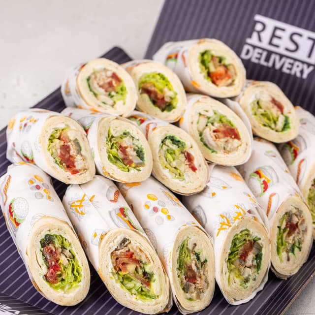 Сет роллов с угрём