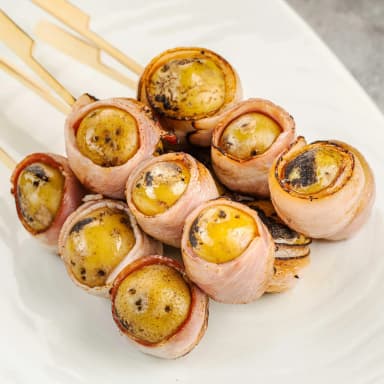 Бейби-картофель в беконе