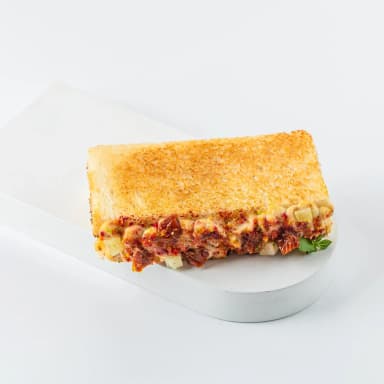 Сэндвич с хумусом, сельдереем и томатом в масле (VEG)