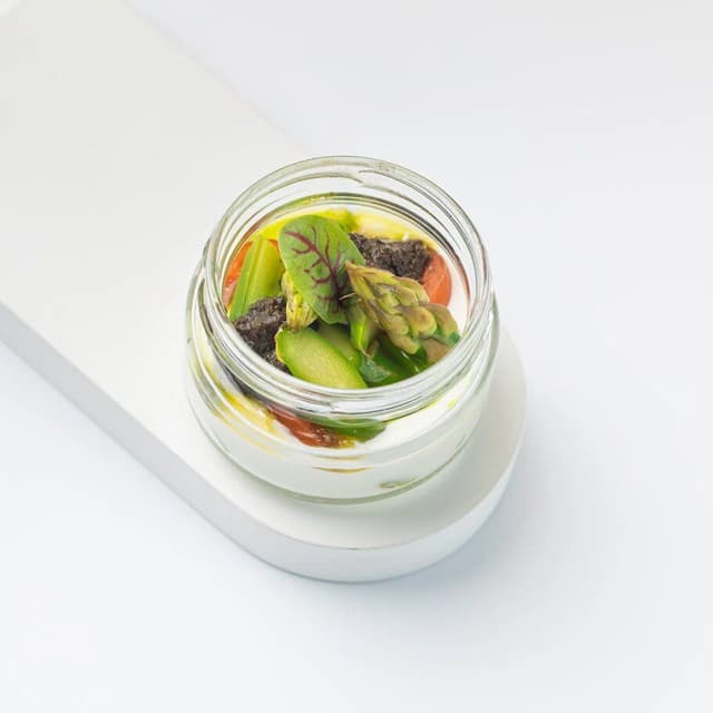 Салат со спаржей