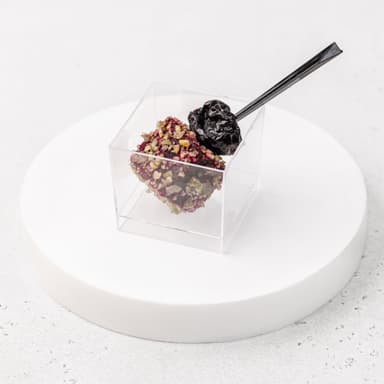 Кубик медовой свеклы и семенем тыквы с черносливом