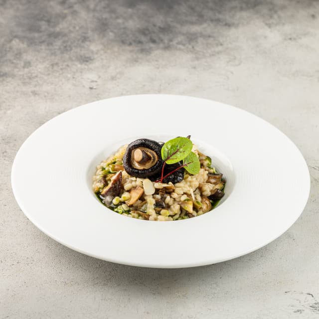 Перлотто с шиитаке, вешенками и древесными грибами Перлотто с шиитаке, вешенками и древесными грибами