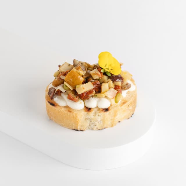 Брускетта с артишоком