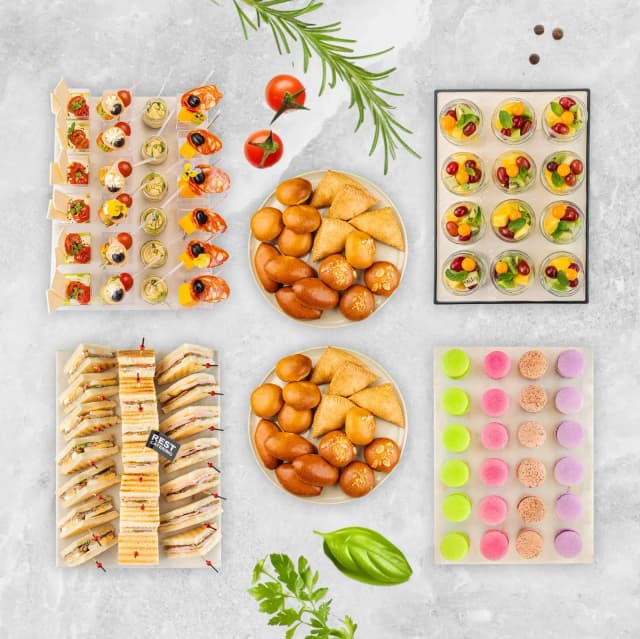 Сытный кофе-брейк на 16-20 персон