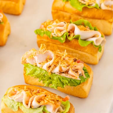 Мини хот-дог с курицей