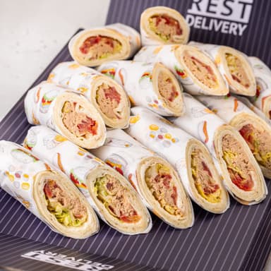 Сет роллов с тунцом