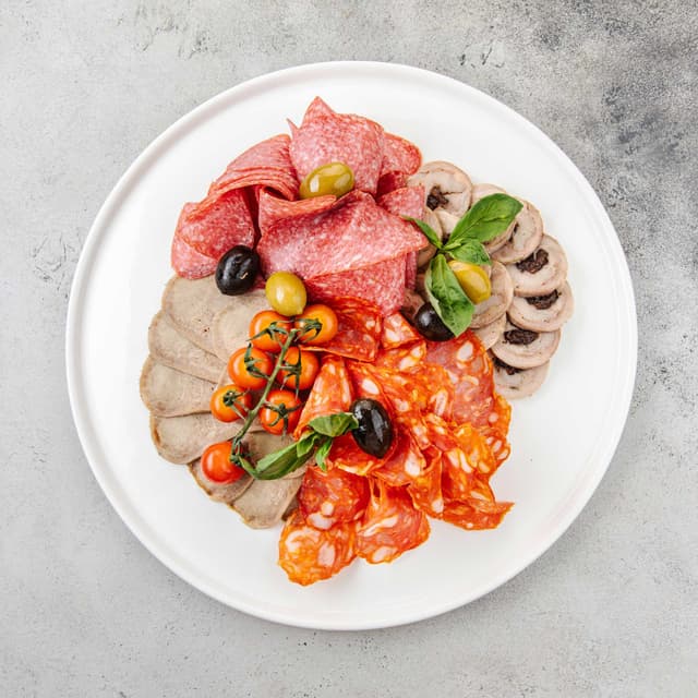 Сет мясных деликатесов Сет мясных деликатесов