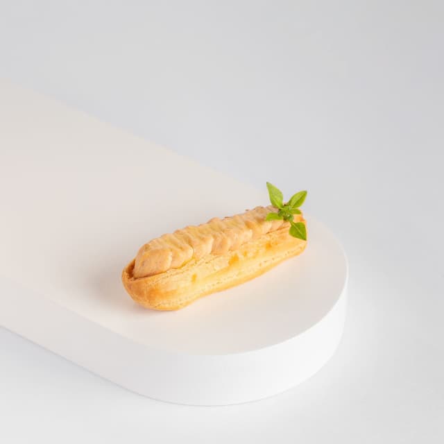 Мини-эклер с муссом из курицы